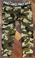 Nike DriFit Pro Green/Black/Camo 3/4 Training Tights Pants AQ1197-395 Size LARGE