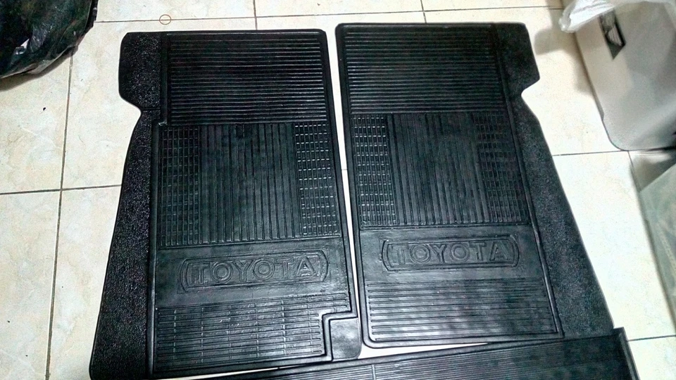 Alfombrilla interior goma se adapta a TOYOTA LAND CRUISER FJ40 BJ40 Foto 3 de 4