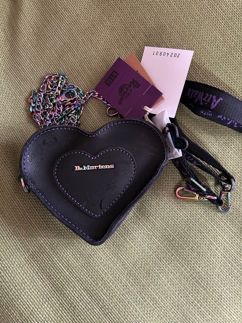 Borsa Dr. Martens x BT21 Micro Heart NERA Limited 2025 Collaboration BTS