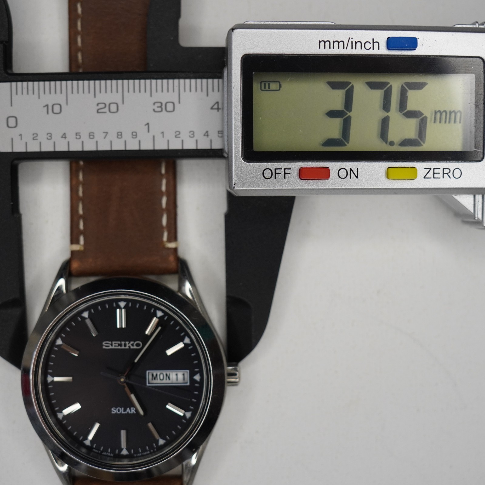 Seiko V158-0AB0 Solar Day Date Black Dial Stainless S… - Gem