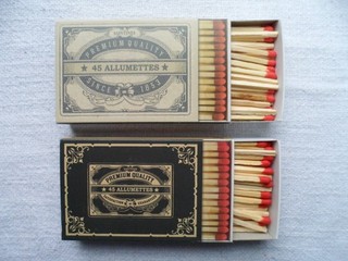 2 Streichholzschachteln groß