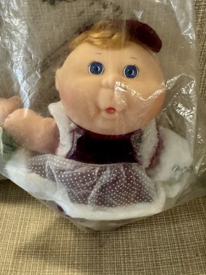 Vintage Avon Cabbage Patch Doll New Unopened Package 1997  Skye Melanie  