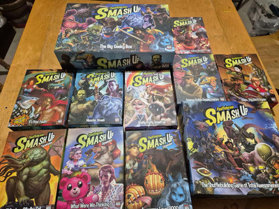 Smash Up Brettspiel Konvolut inkl. 11 Erweiterungen! (Alderac Entertainment)