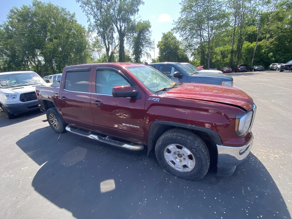 Compresor de aire acondicionado usado se adapta a: camioneta GMC Sierra 1500 2016 grado B Foto 4 de 4