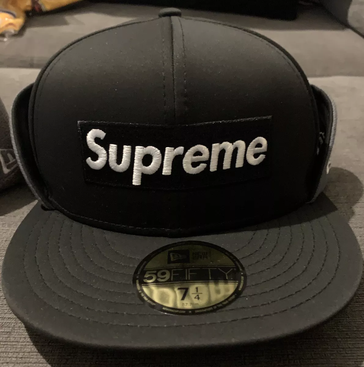 Supreme Windstopper Earflap Box Logo New Era Hat Cap Size 7 1/4 Black FW20  DS