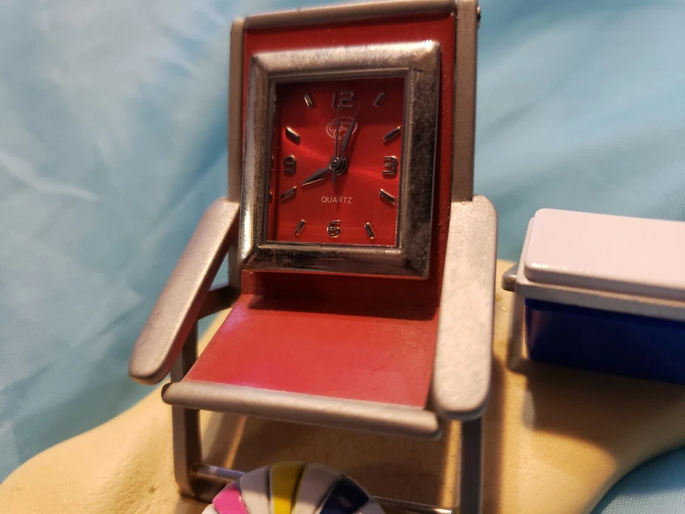Rare Beach Chair Clock  Miniatures with Ice Cooler  - Image 3 of 4