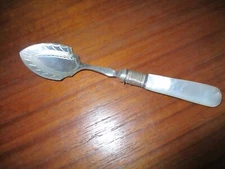 Victorian England Etched Grapefruit Spoon 5 7/8" Pearl handle