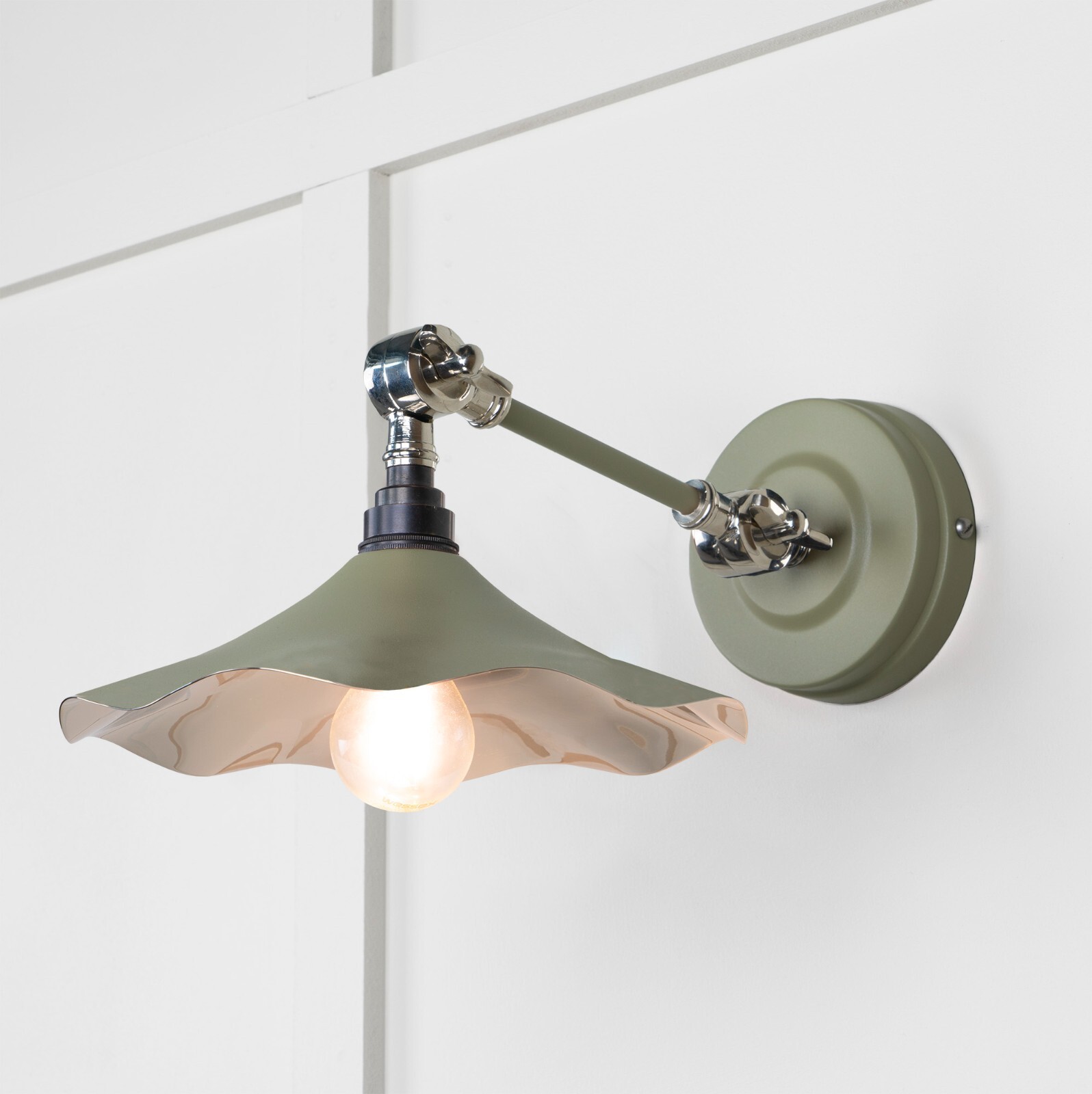From The Anvil 49724STU Smooth Nickel Flora Wall Light in Tump