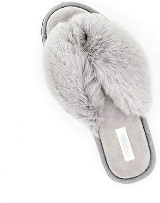 black fuzzy flip flop slippers