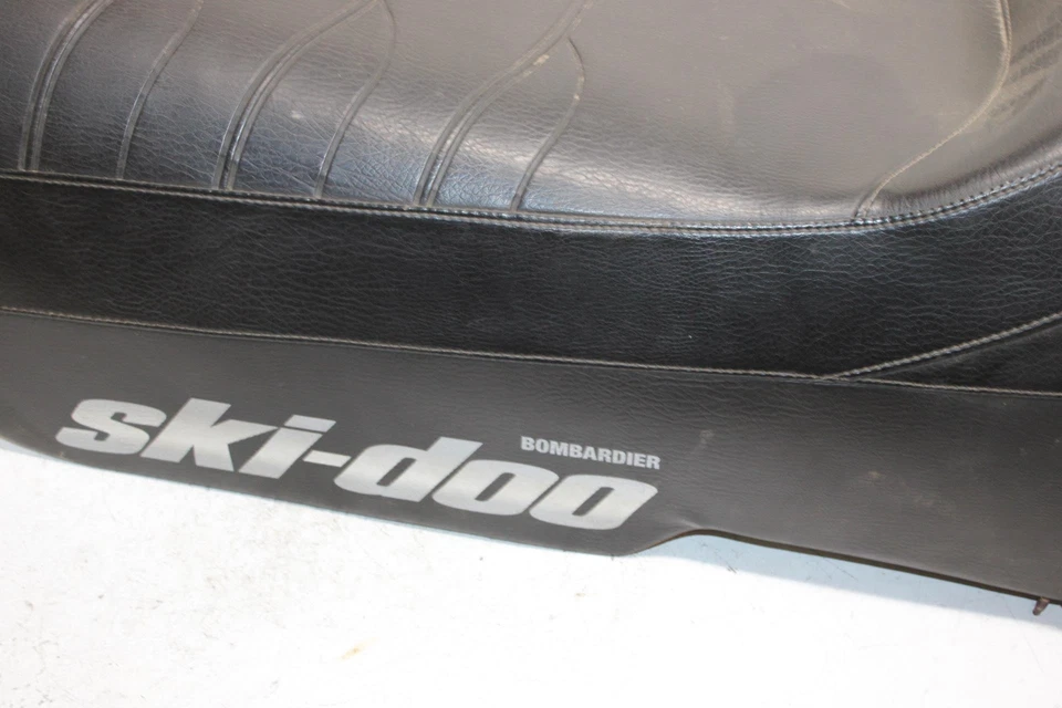 02 Conjunto de asiento Ski-doo Grand Touring 500 OEM 510003965 510003741 SS24.1 Foto 3 de 4