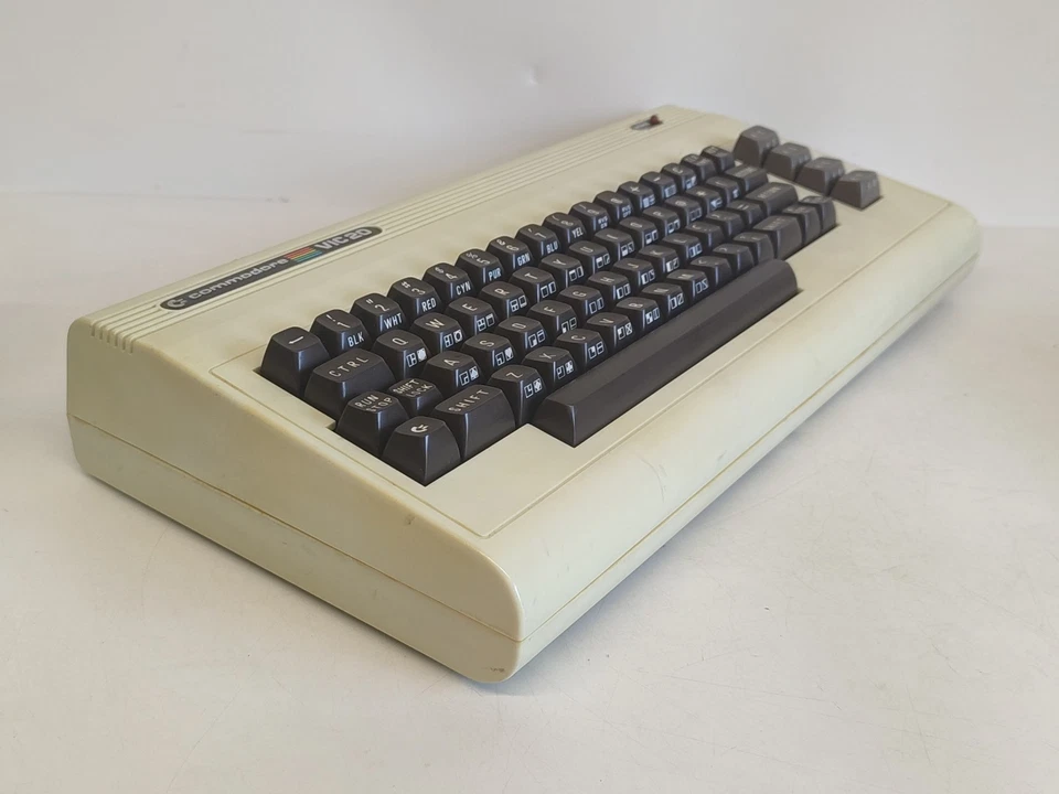 Vintage Commodore Vic 20 Computer Boxed w/Datasette Power Supply & Games - Image 4 of 4