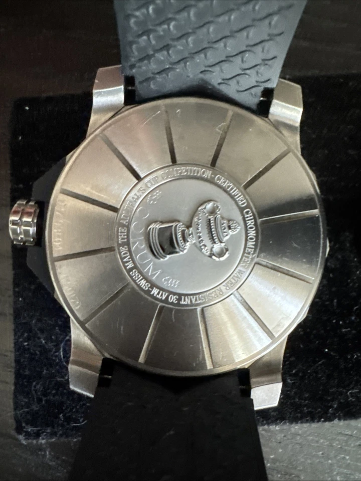 Reloj Pulsera Corum Admiral's Cup Competition 48 Titanio Banda Goma Automático Foto 4 de 4