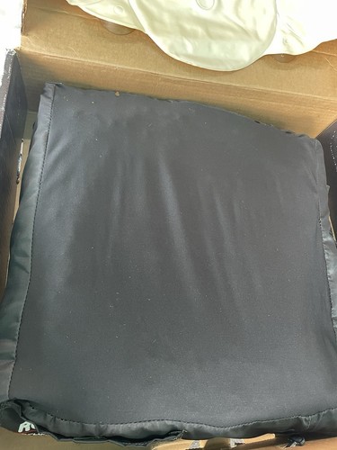 Roho Dry Floatation High Profile Wheelchair Cushion With Pump + Cover 19''x17" - Picture 10 of 11