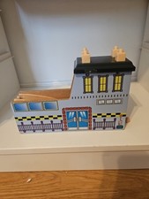 Imaginarium Thomas Wooden Railways Heli-Pad Airport and Track Ramp, Makes Sounds