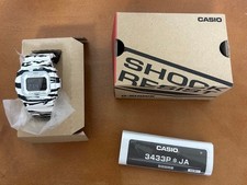 G-SHOCK DW-D5600BW-7 Zebra