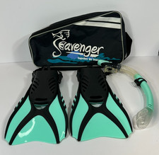 Seavenger Green Snorkeling Set w/Gear Bag Snorkel Fins Size M 7-10 Pre-owned