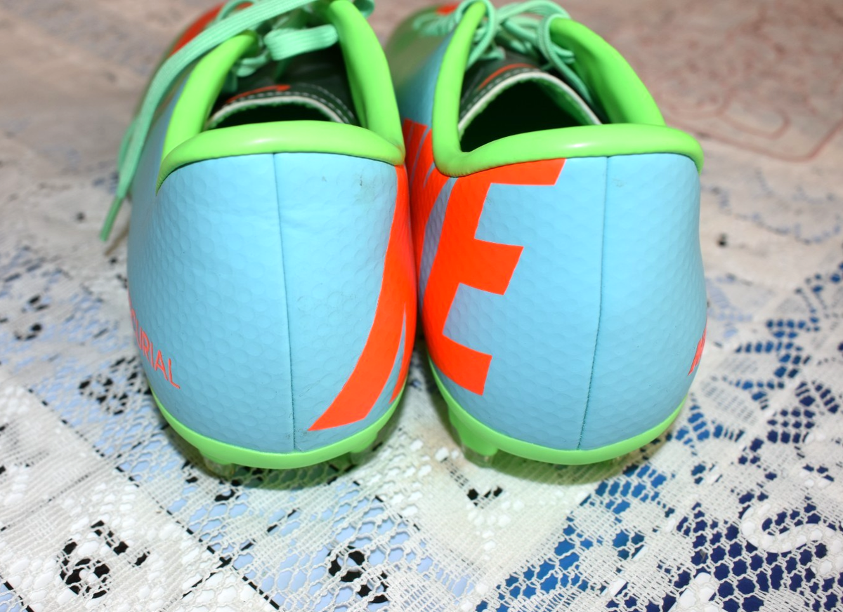 Men's Nike MERCURIAL VICTORY IV Football Cleats 555613-380 2013
