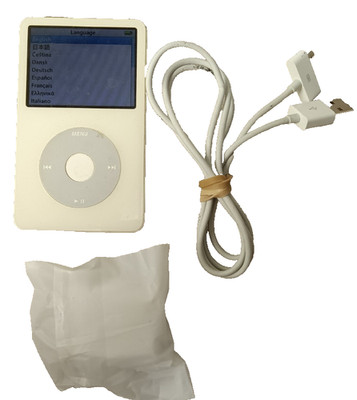 Apple iPod Classic 5th Gen 80GB White A1136 reset tested grade A