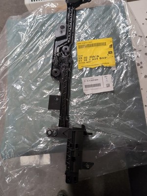 BMW 5 G60 Glove Box Panel Bracket #5116 5A25BA9 RHD