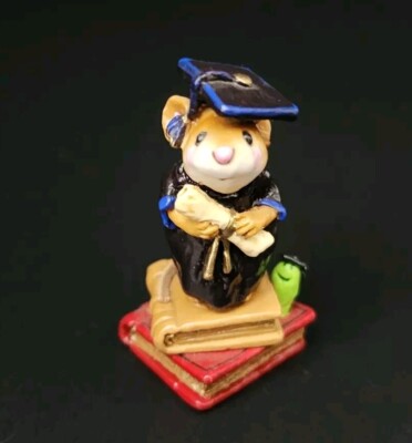 Wee Forest Folk Figurine THE GRADUATE Black/Blue Diploma Bookworm M-222 MINT