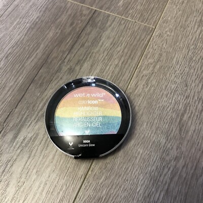 Wet N Wild COLORICON Rainbow Highlighter 990a Unicorn Glow for