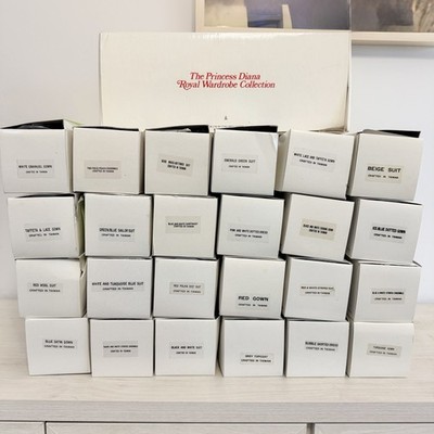 PRINCESS DIANA DANBURY MINT ROYAL WARDROBE COLLECTION 24 OUTFITS COA