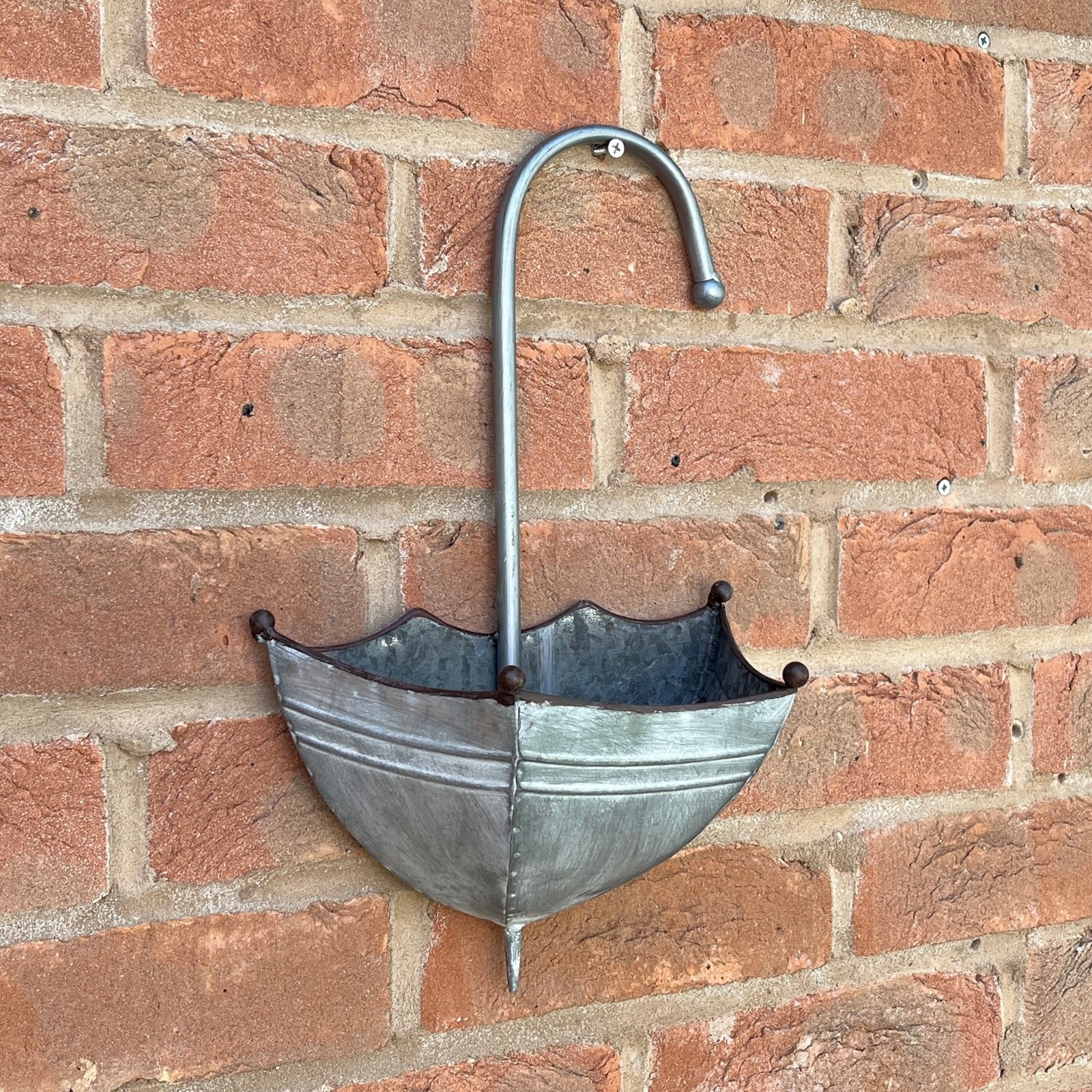 Wall Planters for Garden 22.5 x 36cm Umbrella Plant Pot Metal Hanging Outdoor