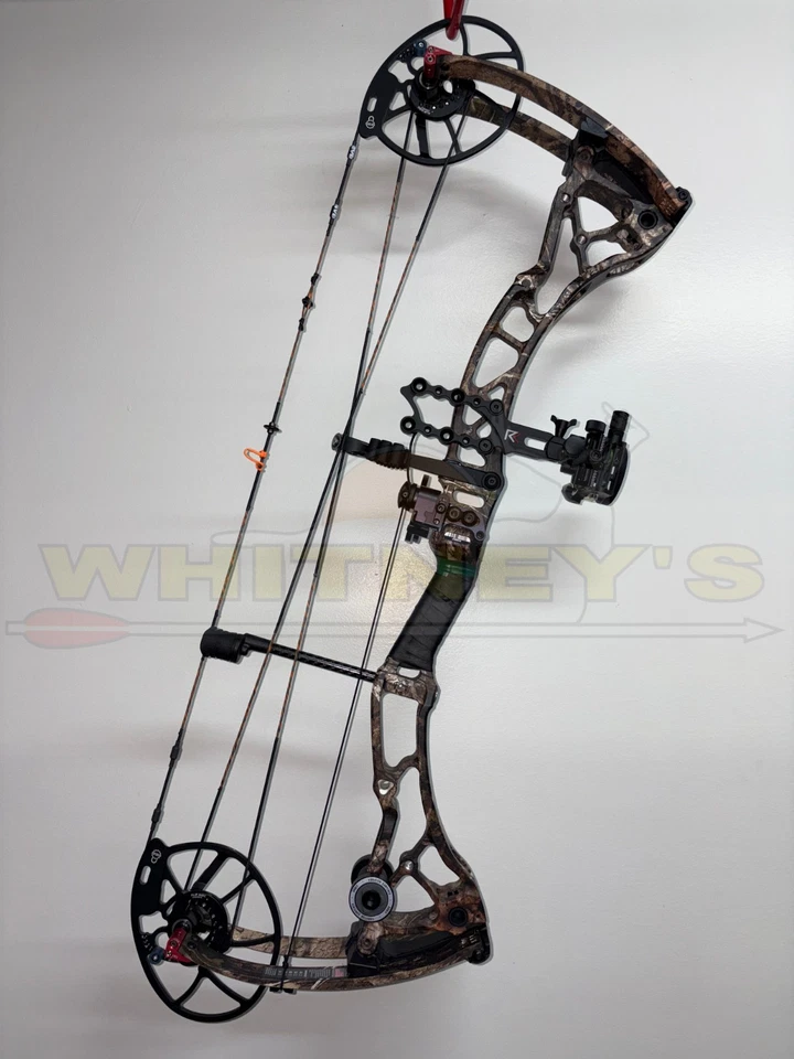Used - Bowtech CP30 - Right Hand -  60lbs - 25"-30.5" - Mossy Oak - Image 2 of 4