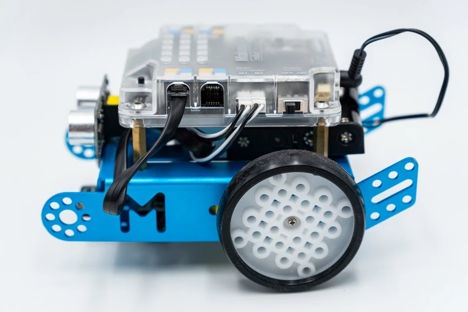 Makeblock mBot Creative DIY Arduino Educational Robot Starter Kit Bluetooth Toy  - Image 3 of 4