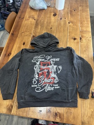 Gildan Men's L Five Leaves 15 Year Anniversary Skeleton Graphic Pullover Hoodie