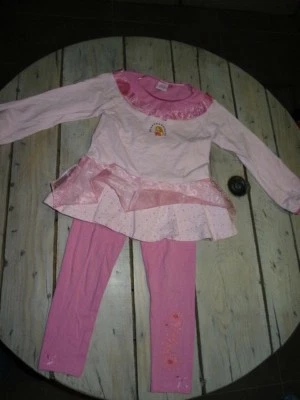 Pyjama t-shirt pantalon rose imprimé Princesses Aurore de DISNEY Taille 4-5 ans - Photo 1/4