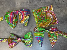 Handmade Men's African Print Bow Tie Handkerchief Pre-tied Green Paisley