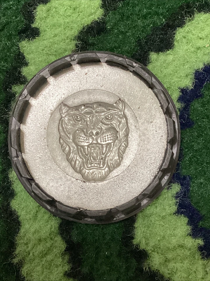 TAPA CENTRAL DE RUEDA VINTAGE JAGUAR XJ6 XJS XJ8 XK8 OEM 2 1/4" Foto 2 de 2