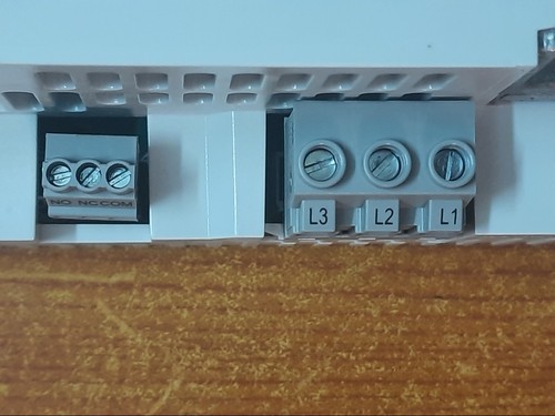 Inversor de frecuencia Lenze i510 2,2 Kw. -Tipo: I51AE222F10V10000S - Totalmente Nuevo. - Imagen 14 de 18