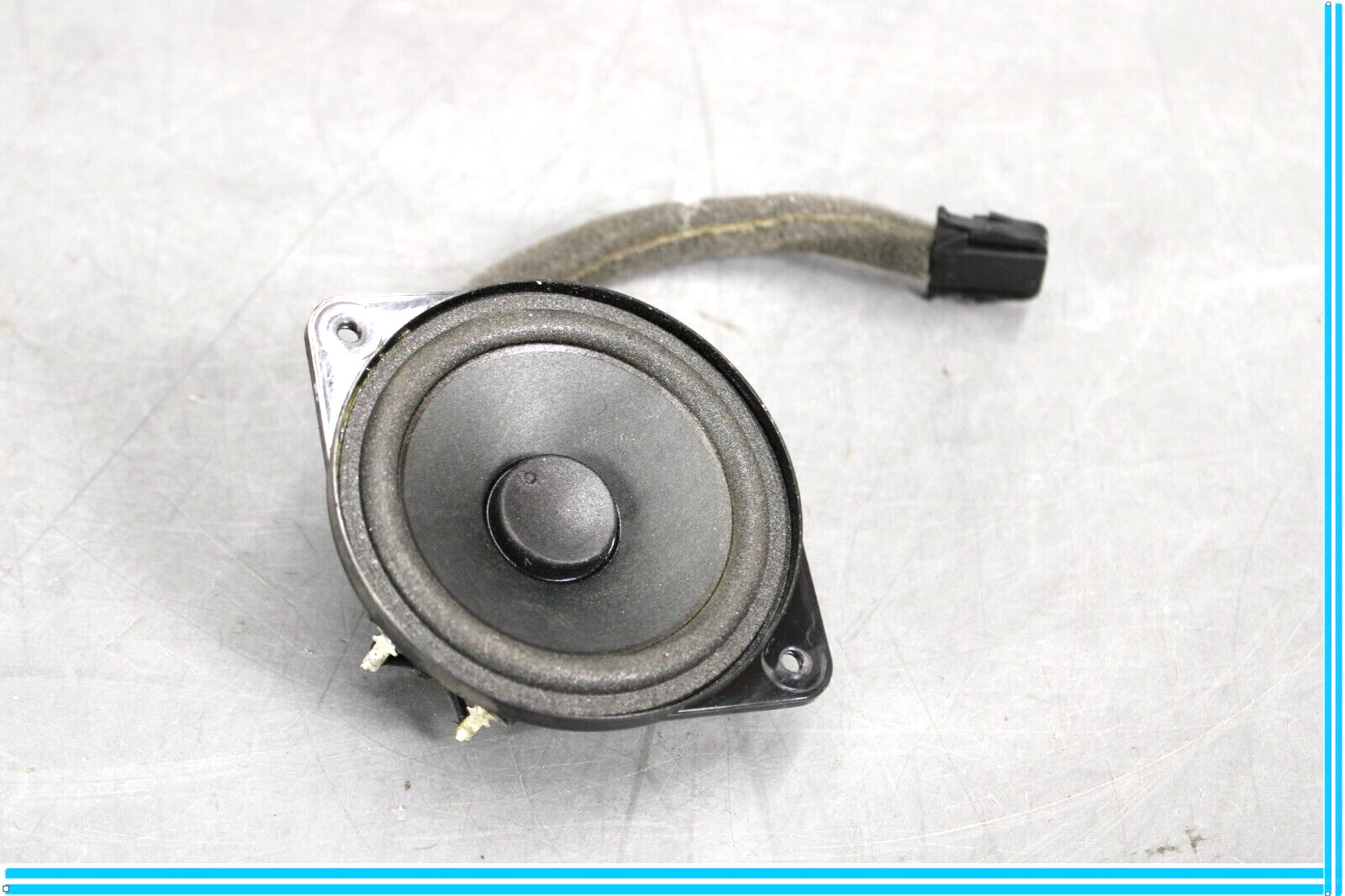 Bentley Continental 2006-2012 Front Right Speaker