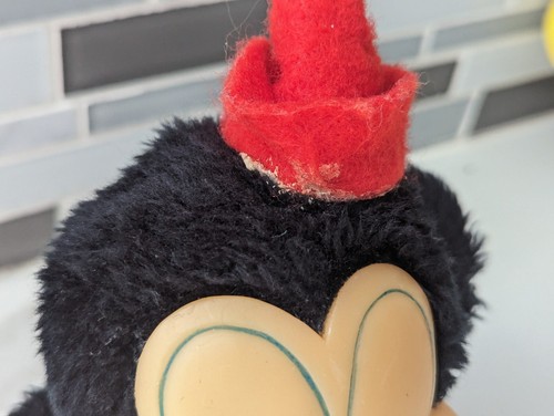 Vintage 1982 Chilly Willy Penguin Plush Stuff Animal with Plastic Face - Picture 2 of 6