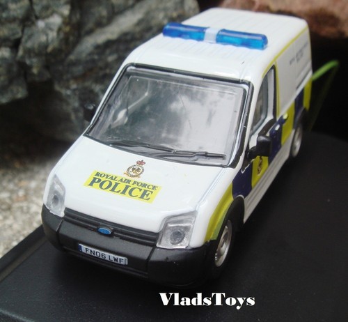 Oxford 1/76 Ford Transit Connect Royal Air Force Police Dog Unit 76FTC012 - Picture 2 of 4