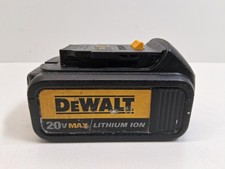 DEWALT DCB200 (P06036062)