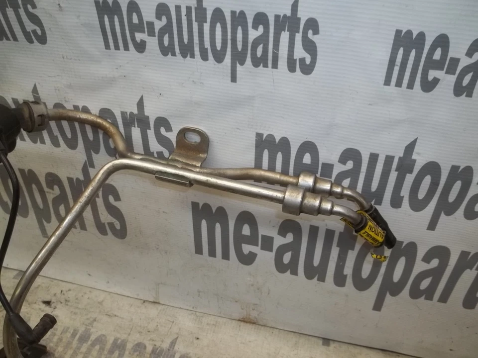 2000-2002 Cadillac Eldorado Multiport Fuel Injector Rail Line 12568141 OEM - Image 2 of 4