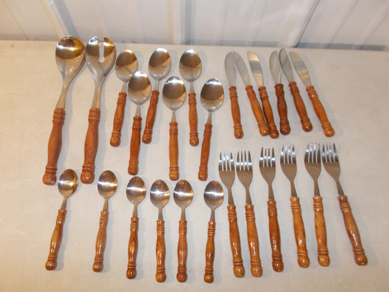 26 Pc Wood Handle Stainless Taiwan Flatware Old COLONY 6 Place Settings  +