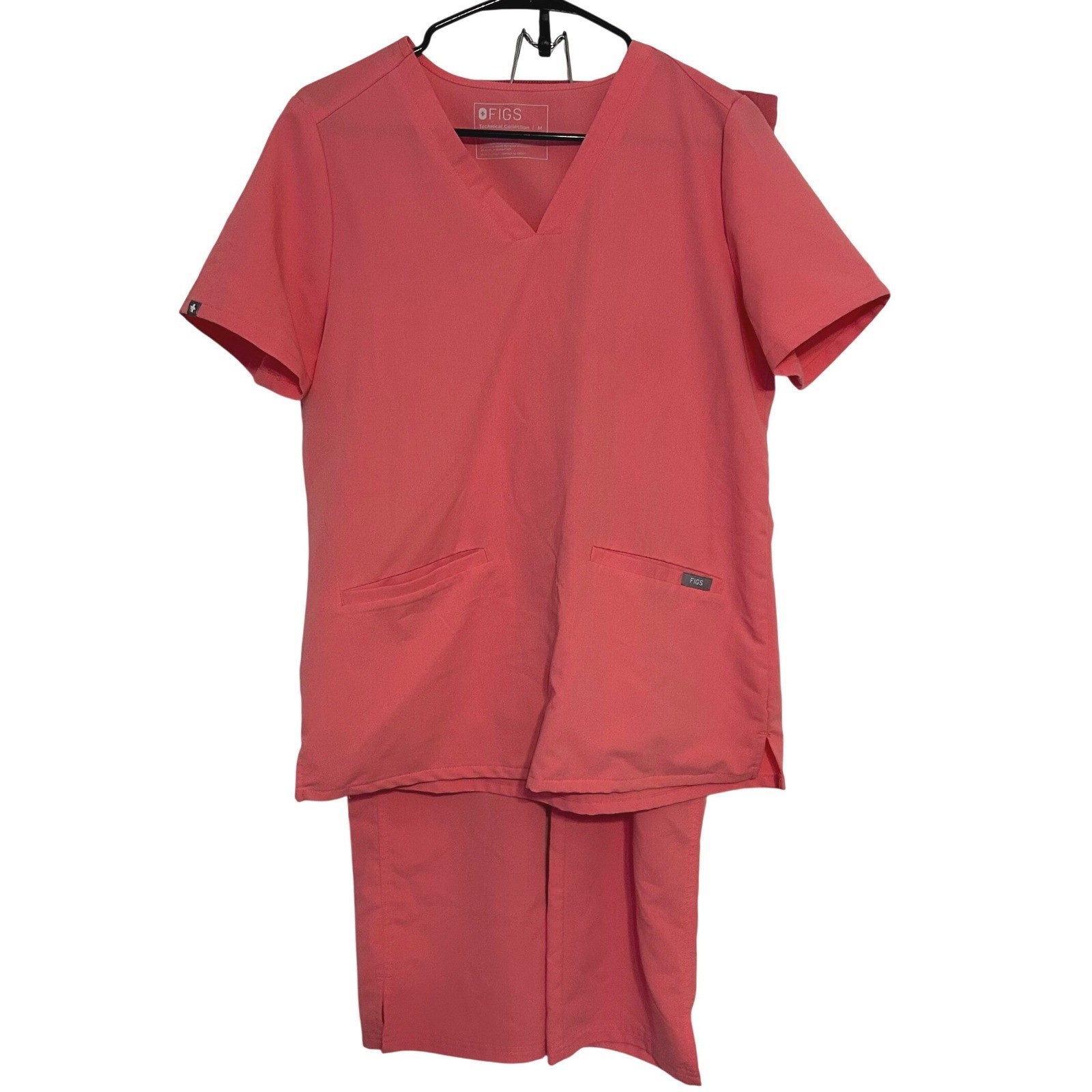 FIGS Technical Collection Scrub Set Medium Top/Me… - image 1