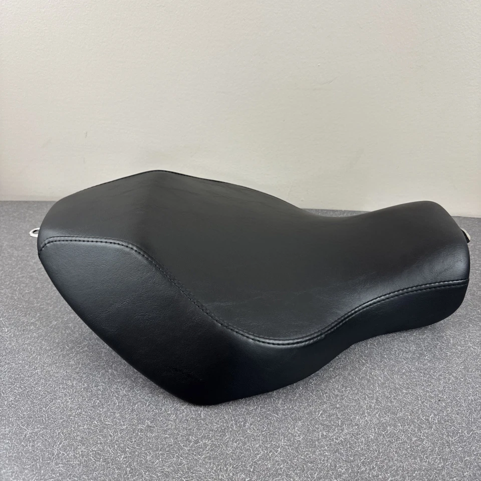 Asiento de perfil bajo Harley-Davidson Solo 51550-11 H820101AR03229 Foto 4 de 4