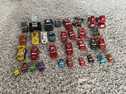 Disney Pixar Cars Toy Vehicle Lot - Lightning McQueen & Mater Assorted