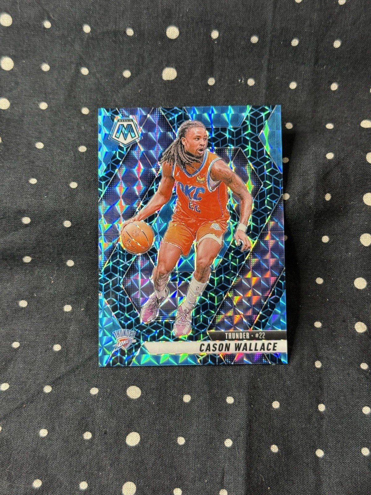 2024-25 Panini Mosaic - Cason Wallace #49 Spectris Blue Mosaic Prizm /25