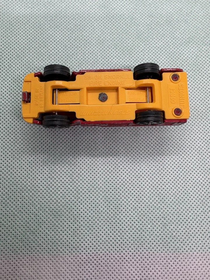 Corgi Juniors Whizzwheels Simon Snorkel Fire Engine Truck No Lift Bucket Vintage - Image 4 of 4