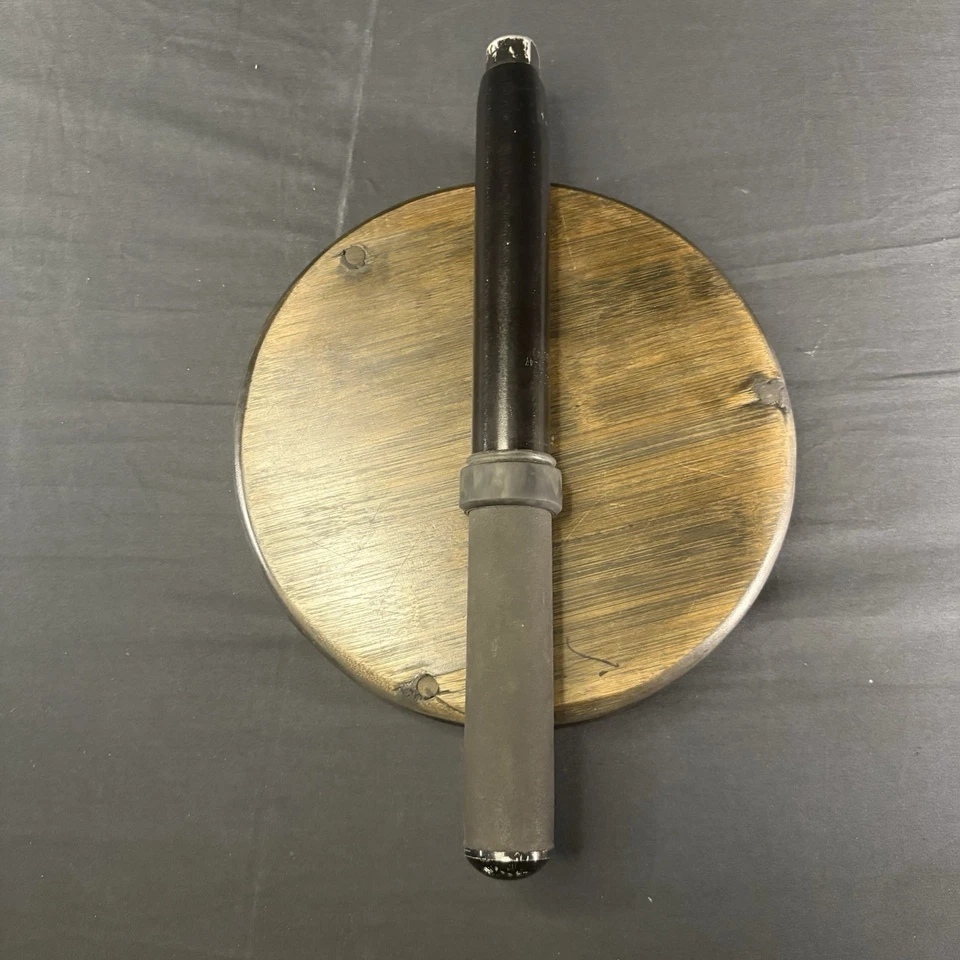 Bastón 24" con mango de goma de agarre resistente Foto 4 de 4