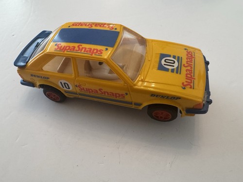 SCALEXTRIC - C446 - FORD ESCORT - XR3i - #10 Supa Snaps - Yellow & Blue - Picture 2 of 5