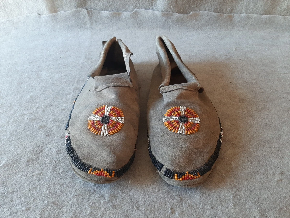 Traditional cherokee deals moccasins