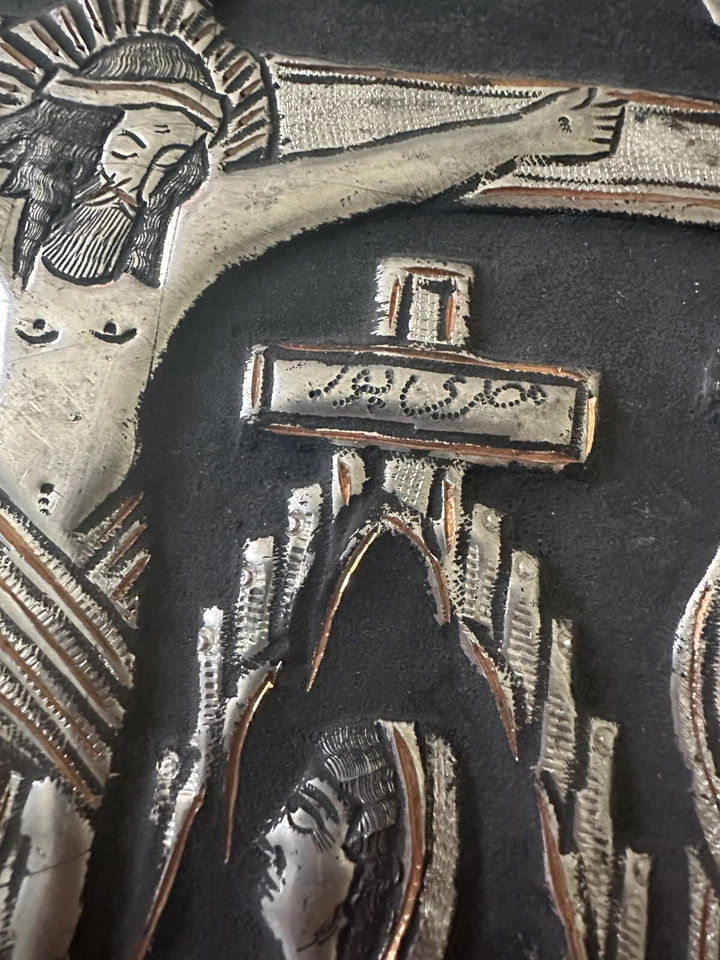 Raro Plato Decorativo Persa Antiguo Metal Crucifixión de Jesucristo Hecho a Mano Foto 4 de 4