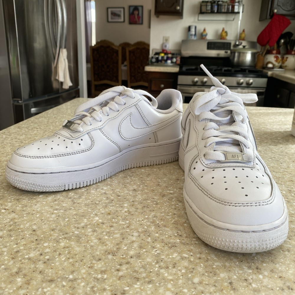 Size 6.5 - Nike Air Force 1 White